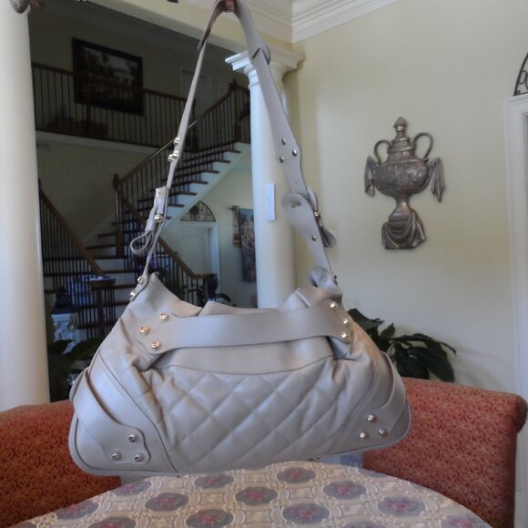 Burberry Beige Quilted Leather Shoulder Bag - Picture 2 of 16